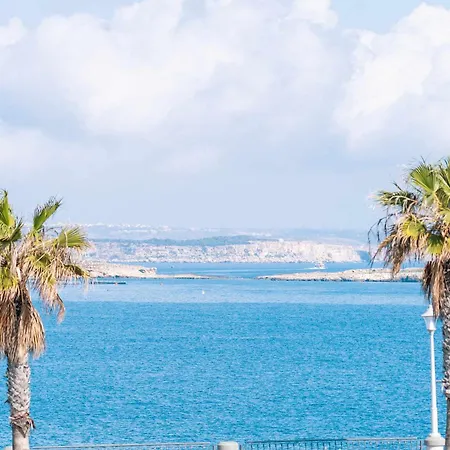 Villa Stunning With A Heated Jacuzzi *