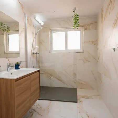 Villa Stunning With A Heated Jacuzzi San Pawl il-Baħar