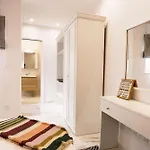 Stunning 4br With Heated Jacuzzi In St. Paul's Bay