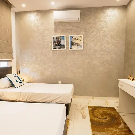Stunning With A Heated Jacuzzi St. Paul's Bay