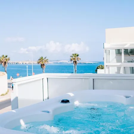 Villa Stunning With A Heated Jacuzzi *