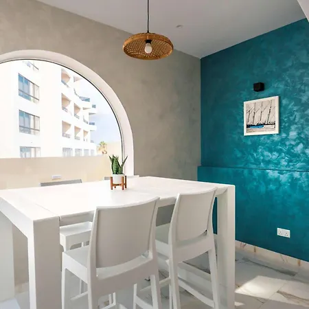 Stunning With A Heated Jacuzzi St. Paul's Bay