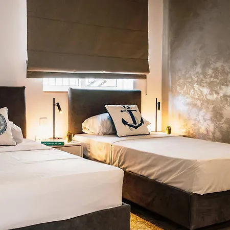 Stunning With A Heated Jacuzzi