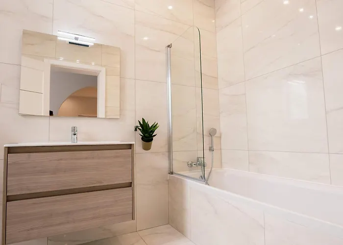 Willa Stunning With A Heated Jacuzzi