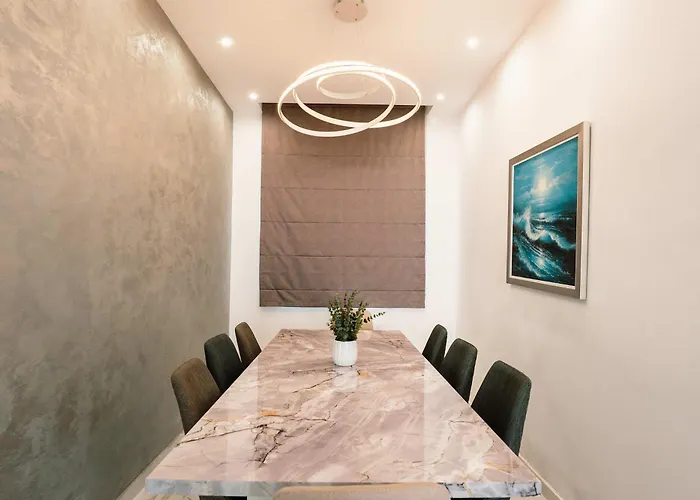 Willa Stunning With A Heated Jacuzzi St Paul's Bay