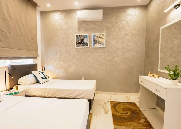 Willa Stunning With A Heated Jacuzzi St Paul's Bay