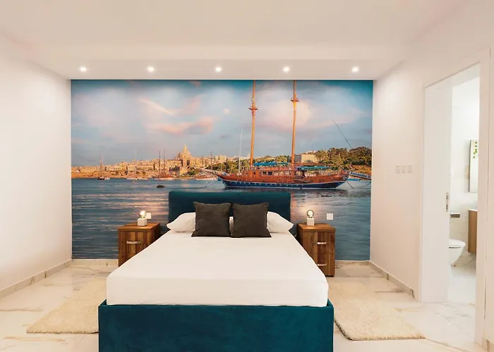 Stunning With A Heated Jacuzzi *